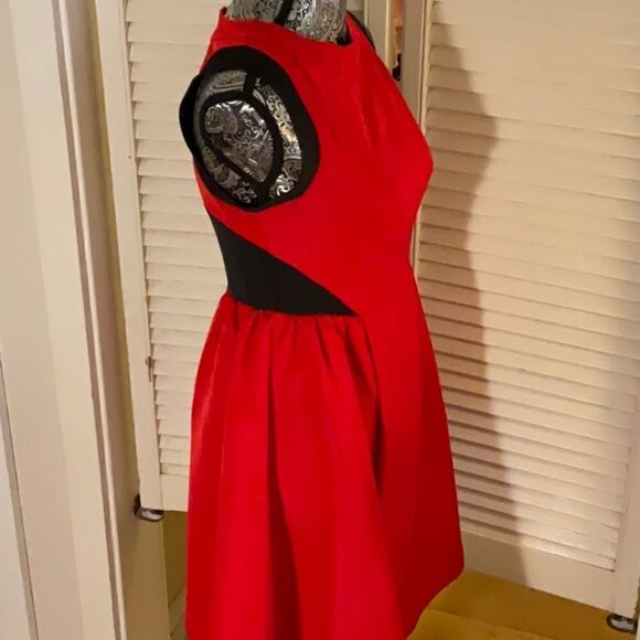 Prabal Garung Red Illusion Fit & Flare Dress Limited Edition for Target. Size 4 - Picture 6 of 17